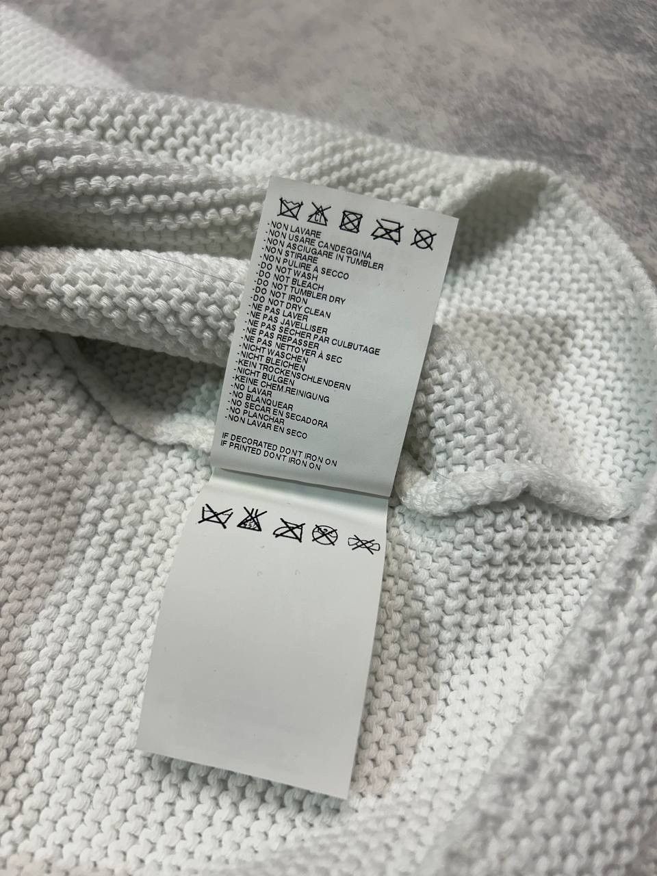 Maison Margiela Maison Margiela rare lixury man V-neck sweater Size US L / EU 52-54 / 3 - 4 Thumbnail