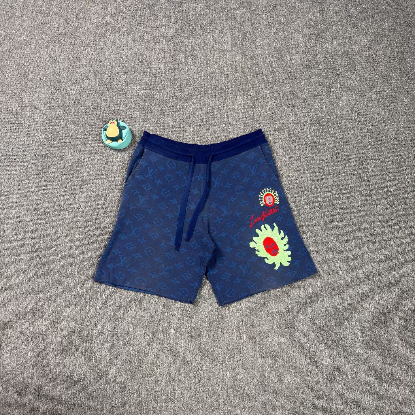 Louis Vuitton LV Yayoi Kusama All-Over Logo Blue Shorts Size US 28 / EU 44 - 1 Thumbnail
