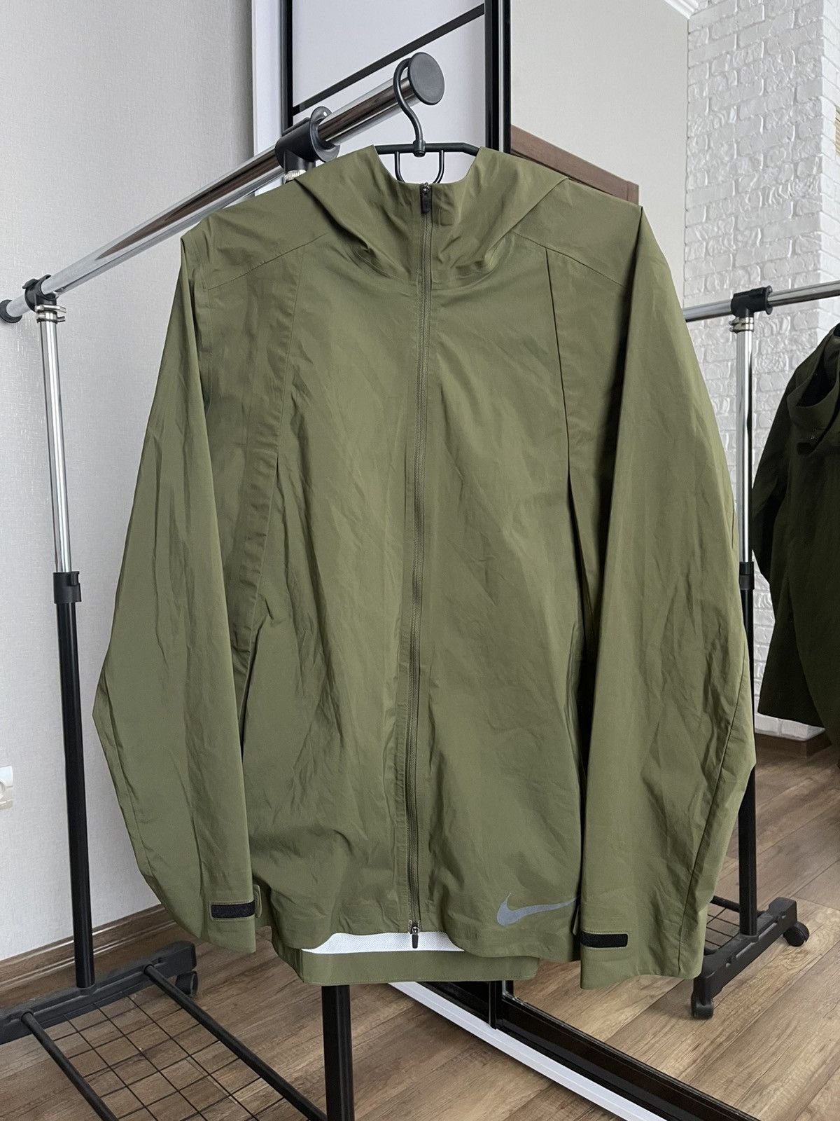 Nike Nike Zonal Aeroshield Running Zip Jacket Size US M / EU 48-50 / 2 - 1 Thumbnail