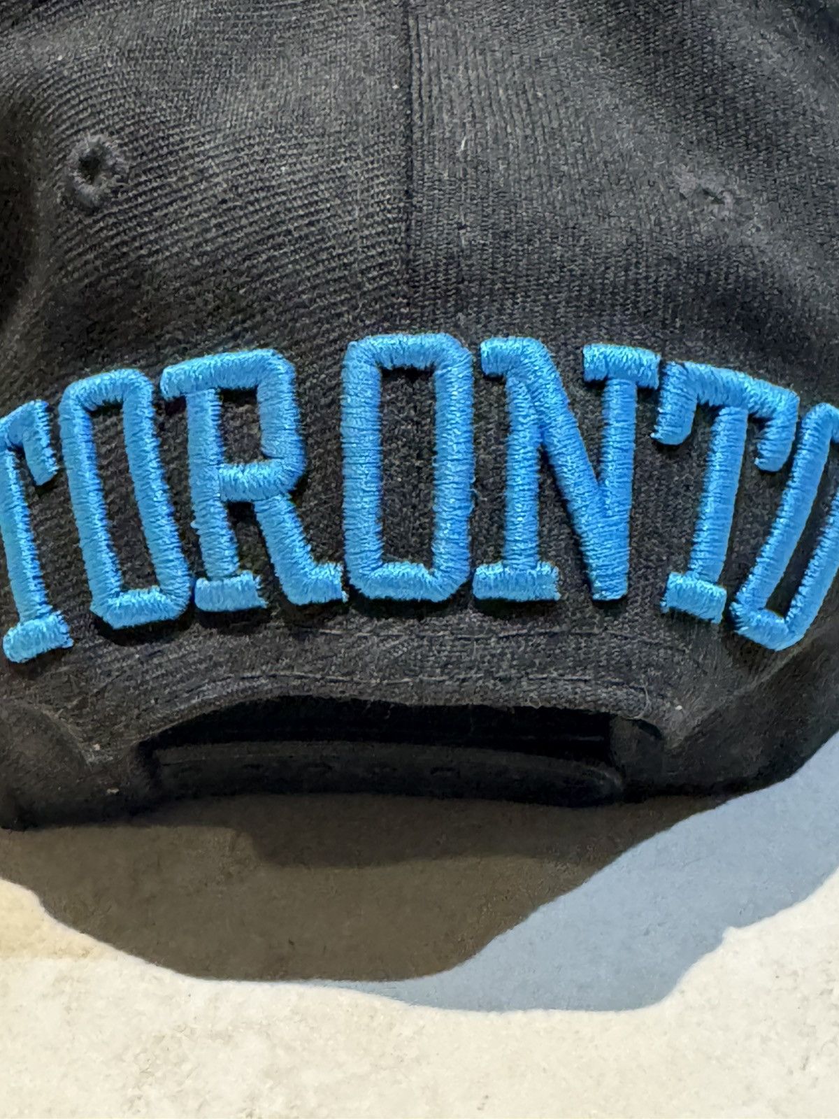 New Era Toronto Blue Jays Black Blue 2Tone Hat Used Snapback Size ONE SIZE - 5 Thumbnail
