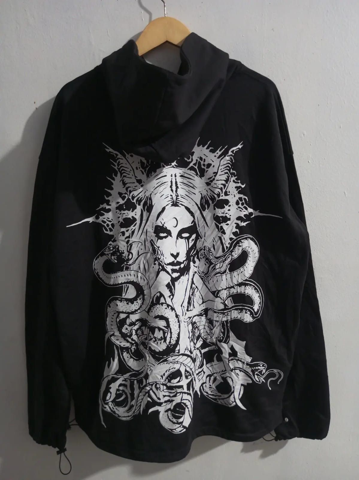 vansvoir princess devils hoodie