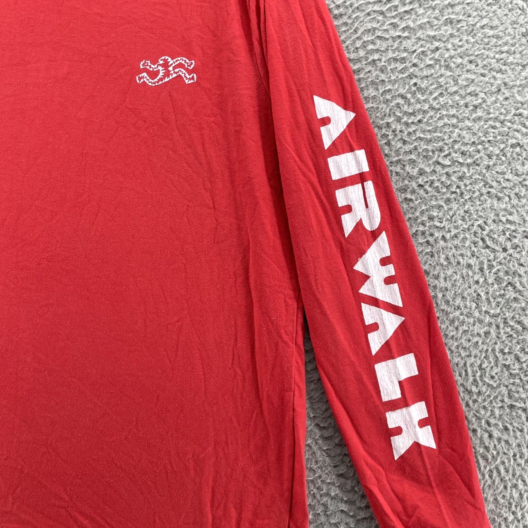 Airwalk Airwalk T-Shirt Mens M Skater Relaxed Surfer Rocker Streetwear Y2K Gorpcore Red Graphic Print Long Sleeve Crew Neck Licensed? Size US M / EU 48-50 / 2 - 3 Thumbnail