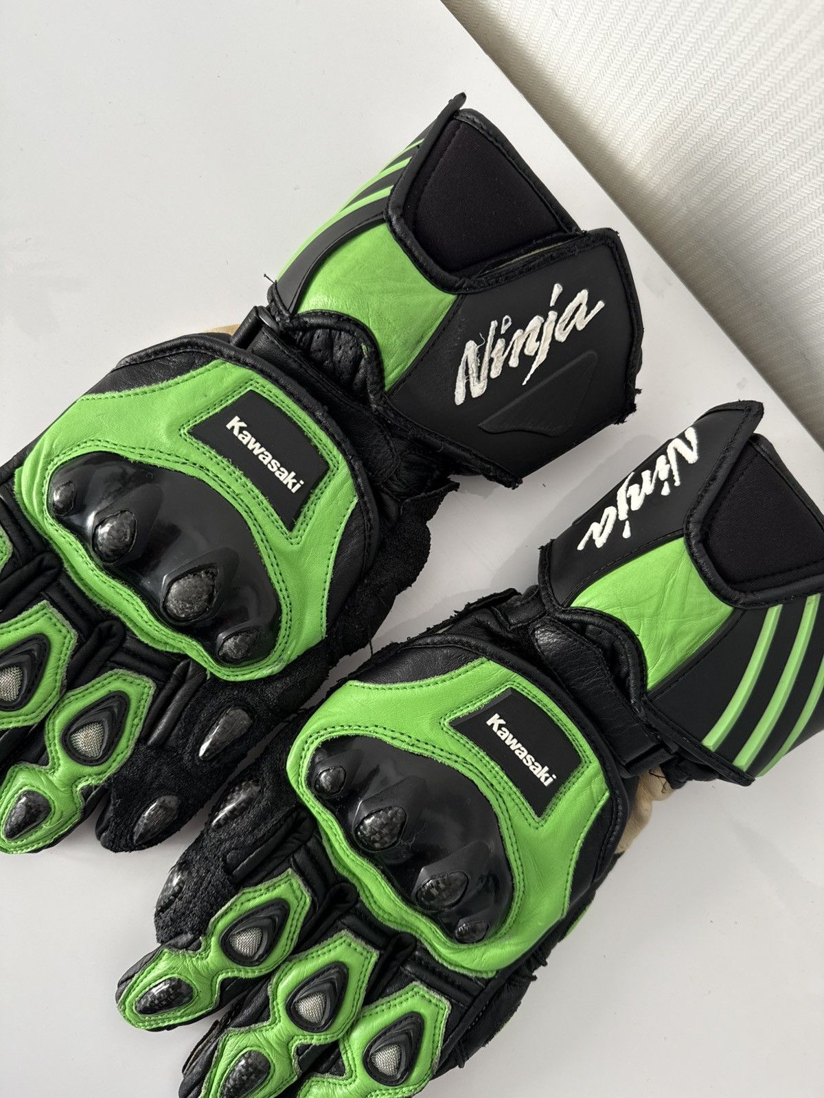 Japanese Brand Kawasaki Y2K Ninja Moto Racing Leather Hype Gloves Size ONE SIZE - 7 Thumbnail