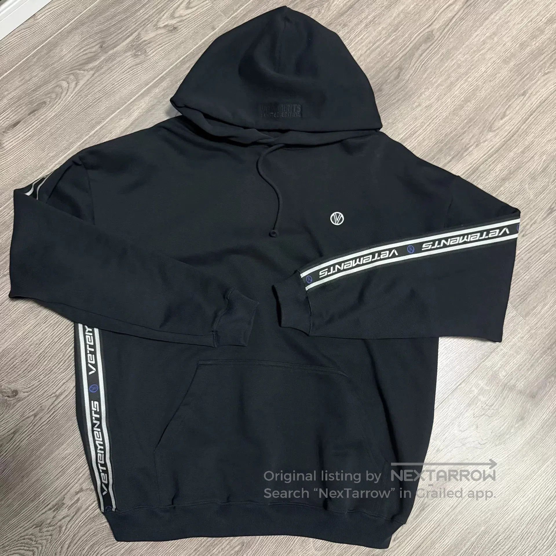 Vetements Vetements Black Oversized Logo Hoodie. Size US S / EU 44-46 / 1 - 1 Thumbnail