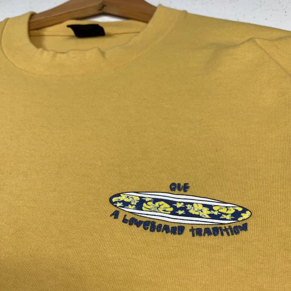 Vintage Vintage 90's QUE A Longboard Tradition Graphic Surf Tee Size US L / EU 52-54 / 3 - 6 Thumbnail