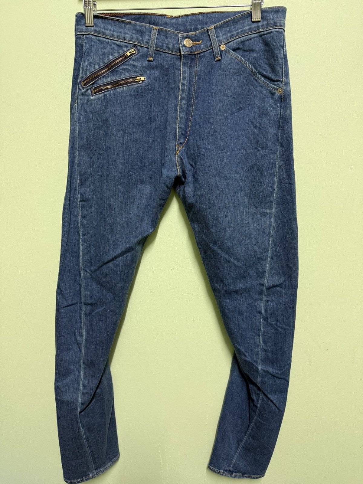Levi's Vintage Levis Red Twisted Leg Size US 32 / EU 48 - 1 Thumbnail