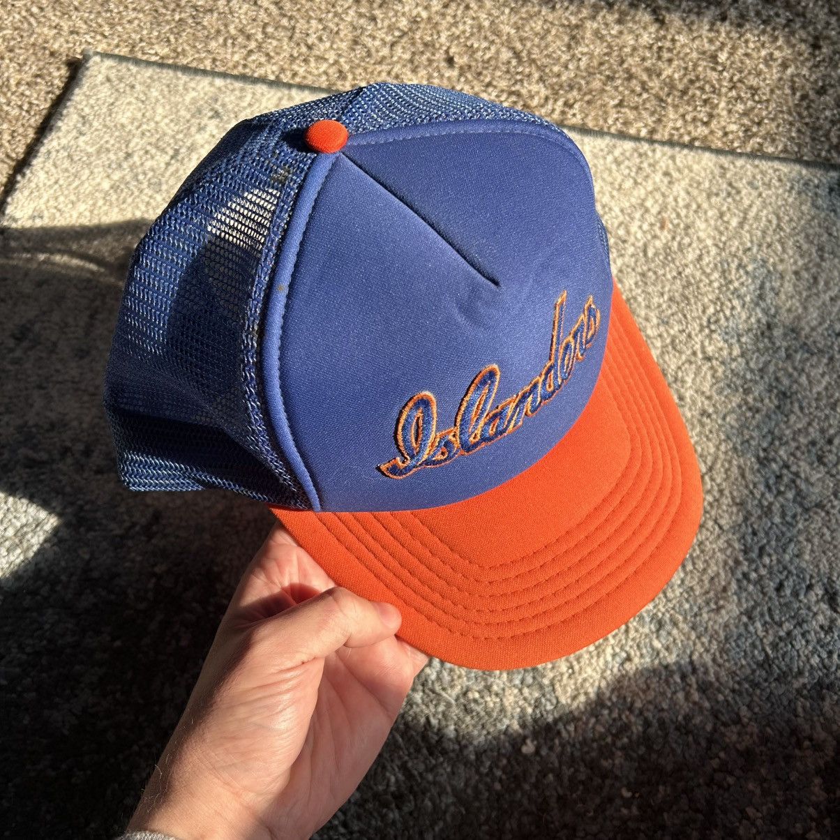 Vintage 1980's U.i.i. NEW YORK iSLANDERS NHL PUFFY MESH TRUCKER CAP Size ONE SIZE - 4 Thumbnail