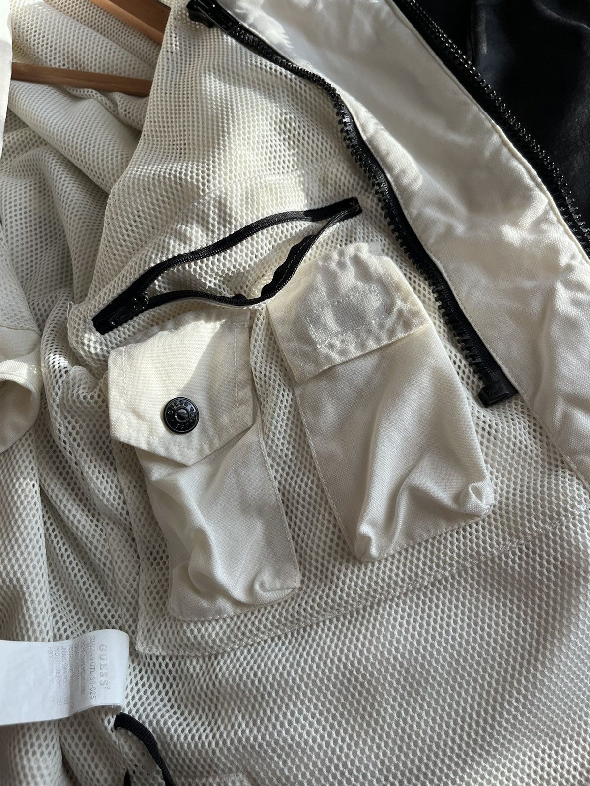 Guess Vintage Guess Super Bikes Big Logo Biker Jacket Size US L / EU 52-54 / 3 - 15 Thumbnail