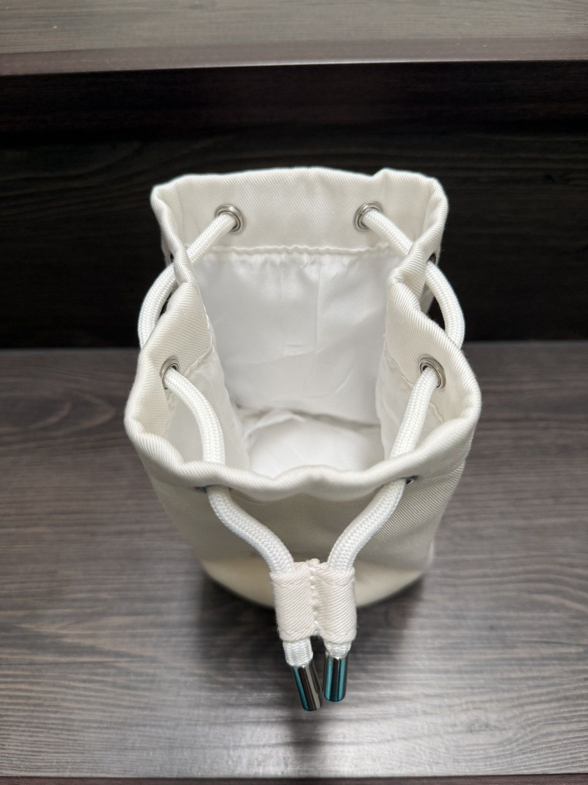 Dior Dior Beauty White Drawsting Cotton Bucket Bag Pouch Size ONE SIZE - 6 Thumbnail