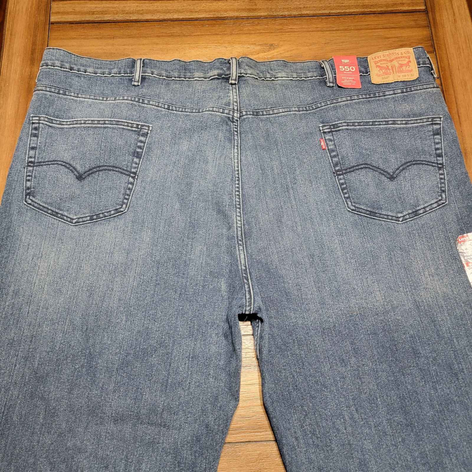 Levi's Levis 550 Relaxed B&T 2-Way Stretch Tapered Leg -56X32 NWT Size US 44 / EU 60 - 4 Thumbnail