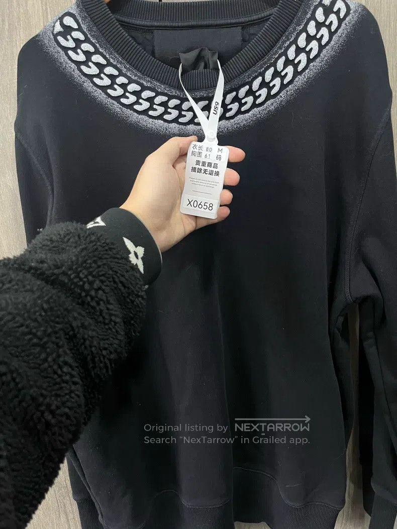 Givenchy Givenchy Embossed chain collar round neck sweatshirt Size US M / EU 48-50 / 2 - 8 Thumbnail