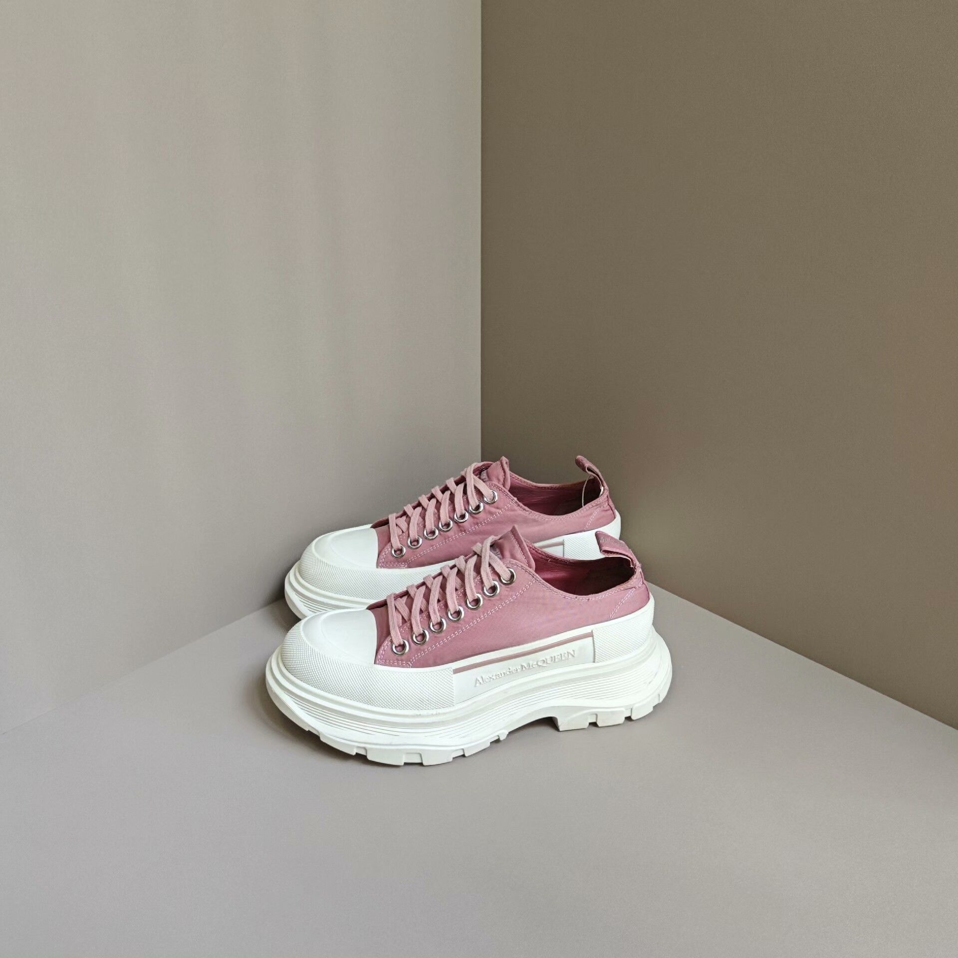 Alexander McQueen Alexander McQueen Pink Boots us_7 Women Size US 7 / IT 37 - 1 Thumbnail