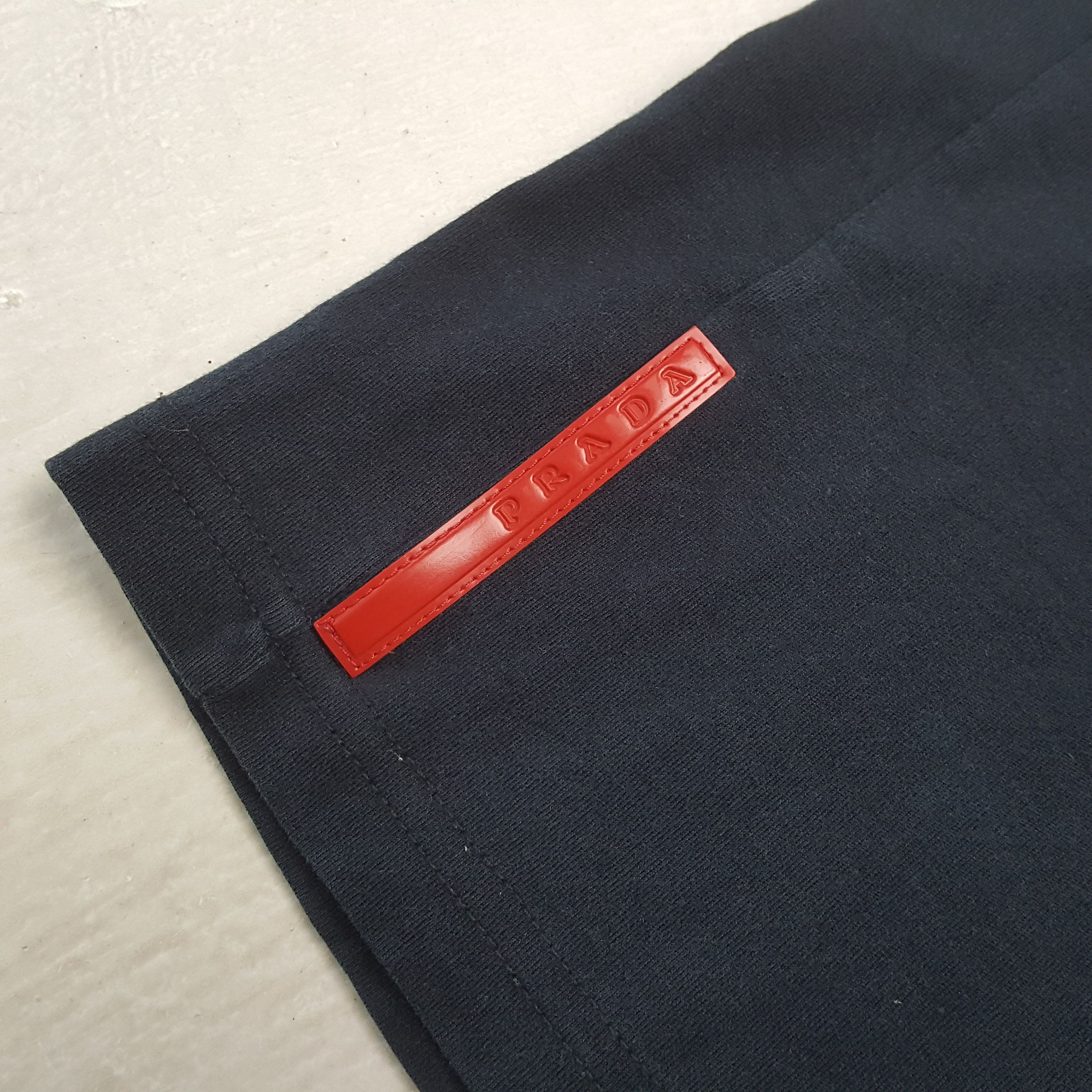 Prada Vintage Prada Luxury Fashion Brand Long Sleeve T-shirt RR13 Size US M / EU 48-50 / 2 - 8 Thumbnail