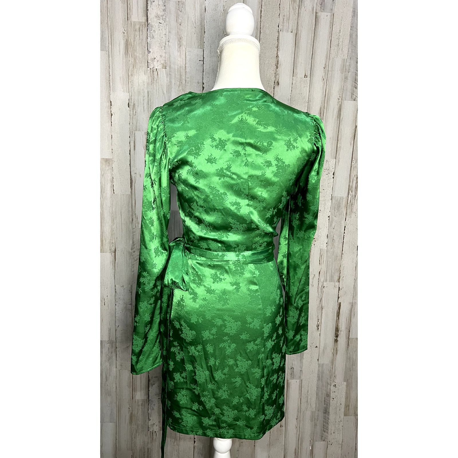 Zara Zara Women's Green Satin Kimono Wrap Midi Dress Size Small Size S / US 4 / IT 40 - 4 Thumbnail
