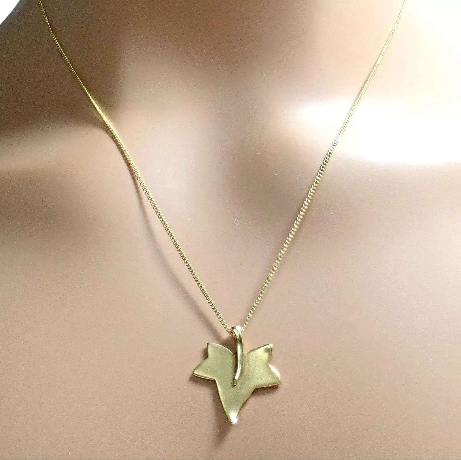 Tiffany & Co. Tiffany & Co Cummings 18k Yellow Gold Leaf Pendant Necklace Size ONE SIZE - 9 Thumbnail