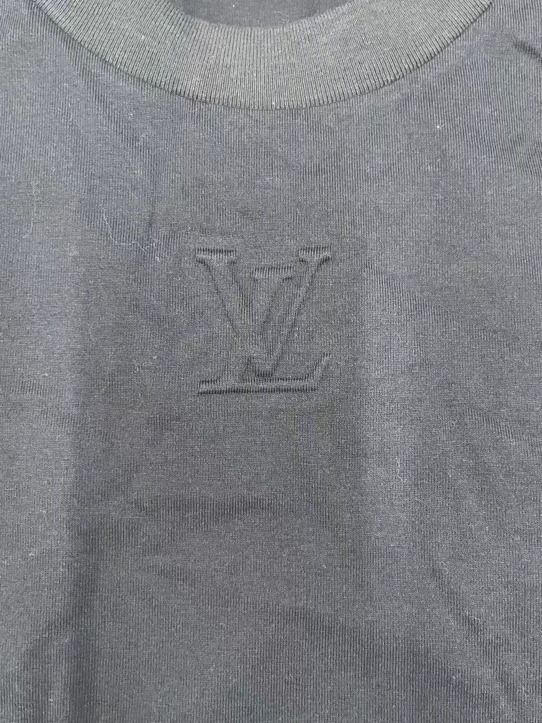 Louis Vuitton Louis Vuitton Logo Solid Short Sleeve T-Shirt Size US M / EU 48-50 / 2 - 3 Thumbnail