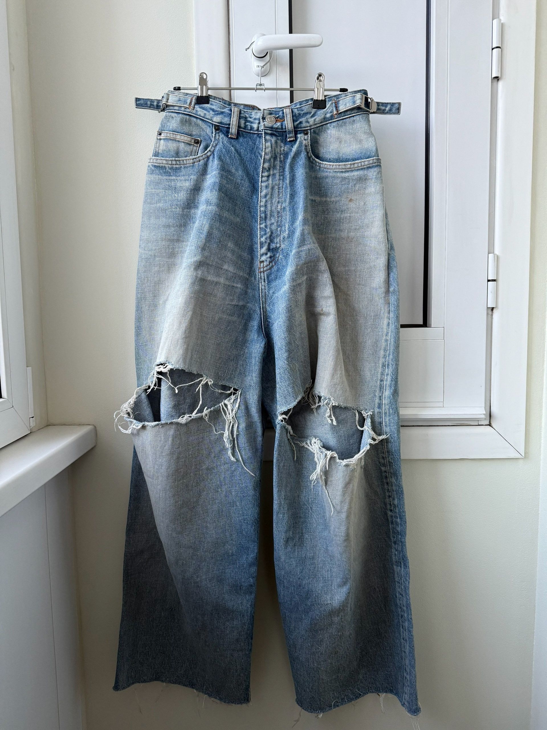 Balenciaga Balenciaga Destroyed Skater Denim Jeans | Grailed