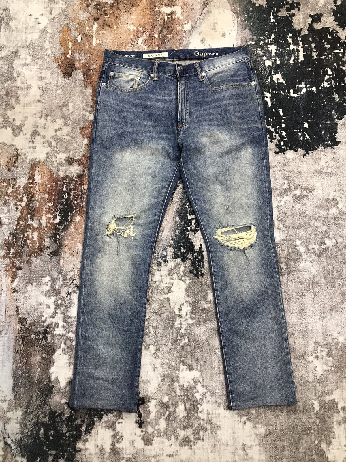 image of Gap 1969 Ripper Slim Fit Distressed Denim Jeans in Blue, Men's (Size 33)