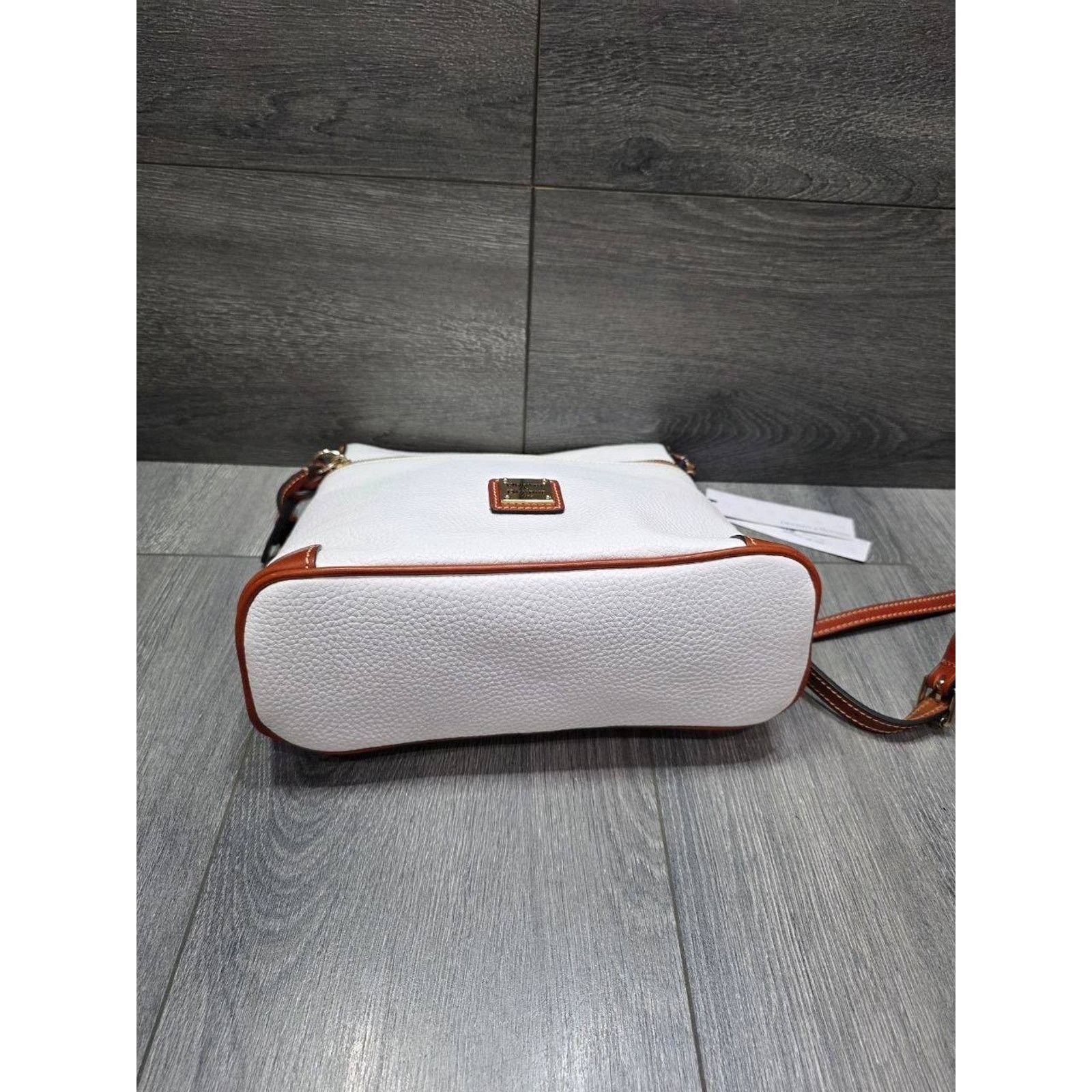 Dooney & Bourke Dooney and Bourke crossbody White Bag Pebble Leather B000556 Size ONE SIZE - 4 Thumbnail
