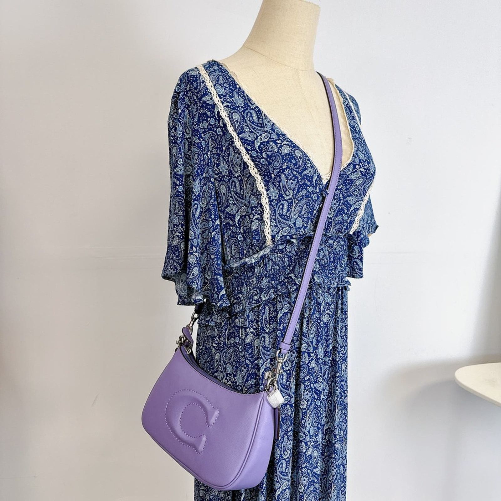 image of Coach Cr099 Teri Shoulder Bag In Light Violet in Purple, Women's
