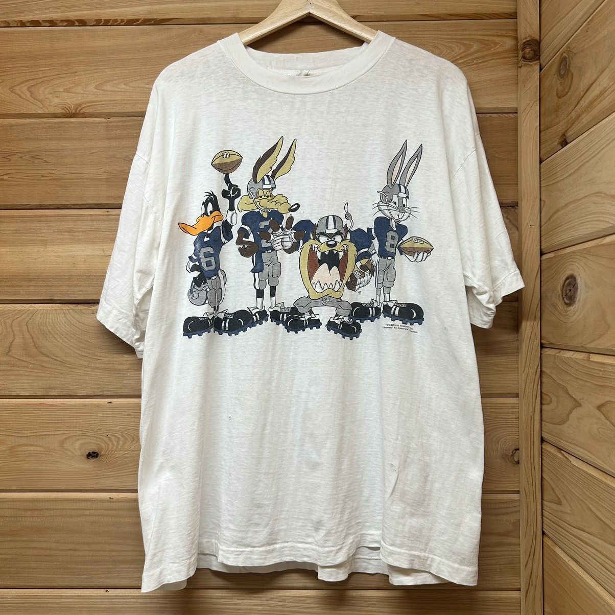 Vintage Vintage 90s Looney Tunes Taz Daffy Duck NFL Football T Shirt Size US L / EU 52-54 / 3 - 1 Thumbnail