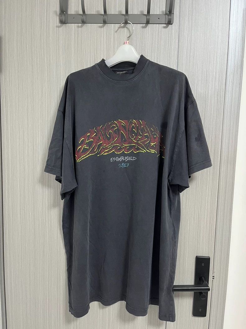 Balenciaga Balenciaga size 2 Flame Disaster Black Short Sleeve Size US S / EU 44-46 / 1 - 1 Thumbnail