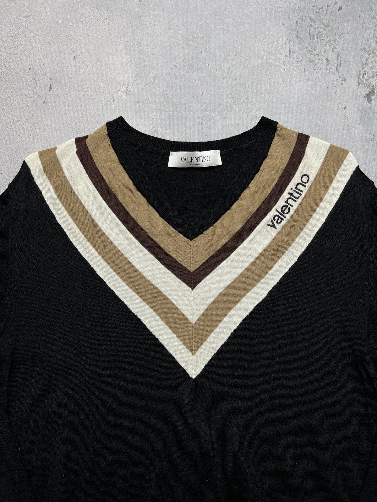 Valentino Valentino Women's V-Neck Pullover Sweater Size S / US 4 / IT 40 - 5 Thumbnail