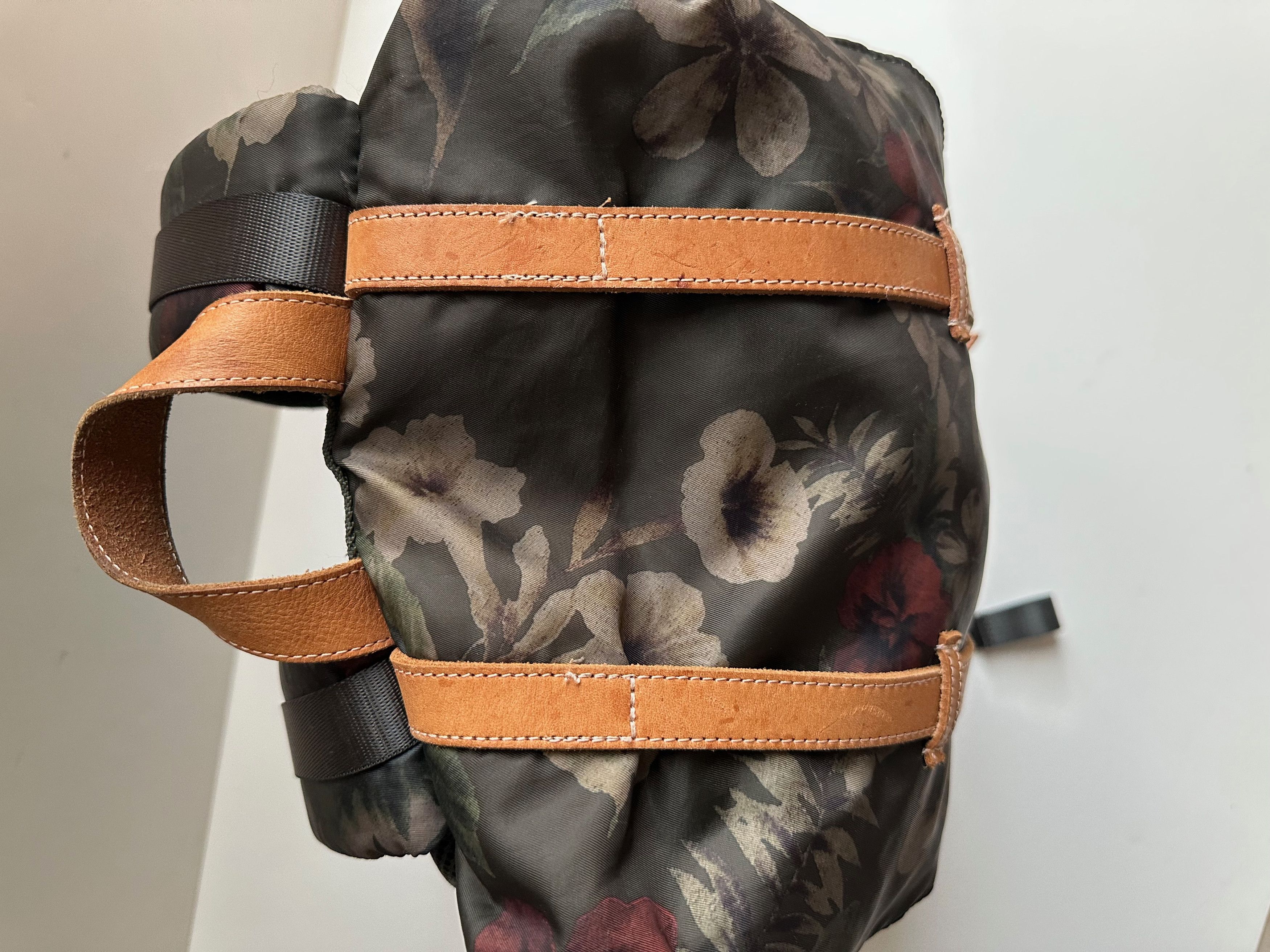 Herschel Supply Co. Vintage Herschel Hawaiian Camo Backpack w/ Leather Straps Size ONE SIZE - 5 Thumbnail