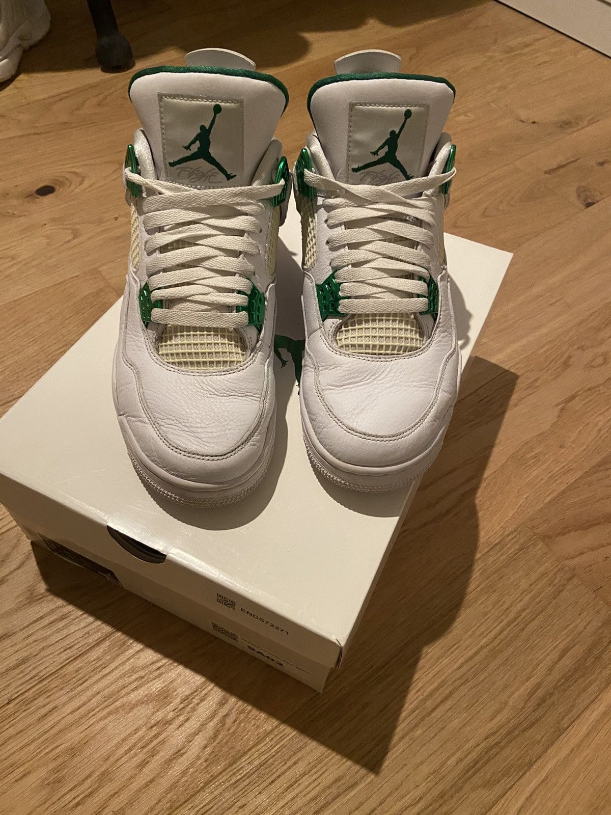 Jordan Brand Jordan 4 Metallic Green 9.5 Size US 9.5 / EU 42-43 - 2 Thumbnail