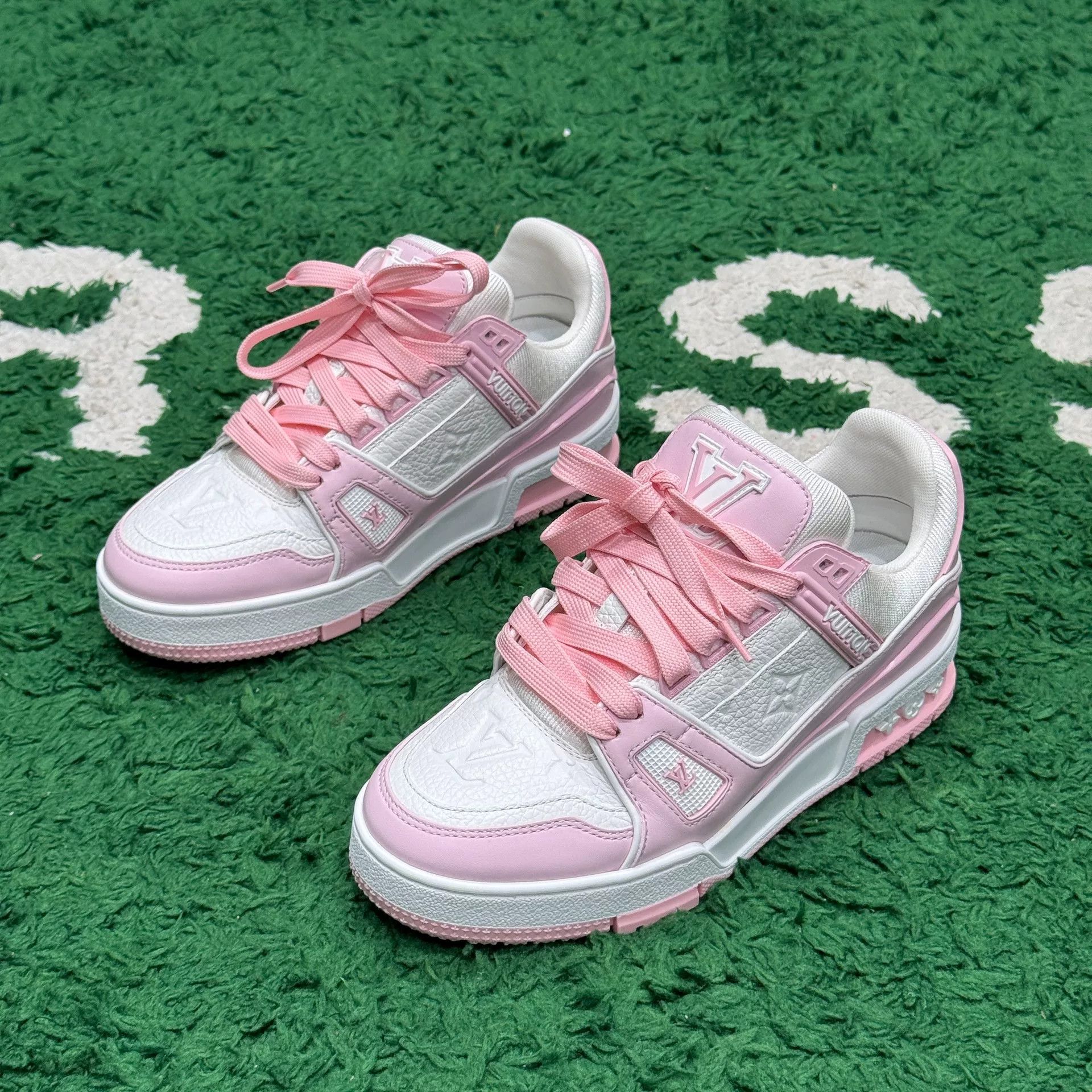 Louis Vuitton Louis Vuitton Training Pink Lowtop Sneakers us_5-5 Women Size US 5.5 / IT 35.5 - 1 Thumbnail