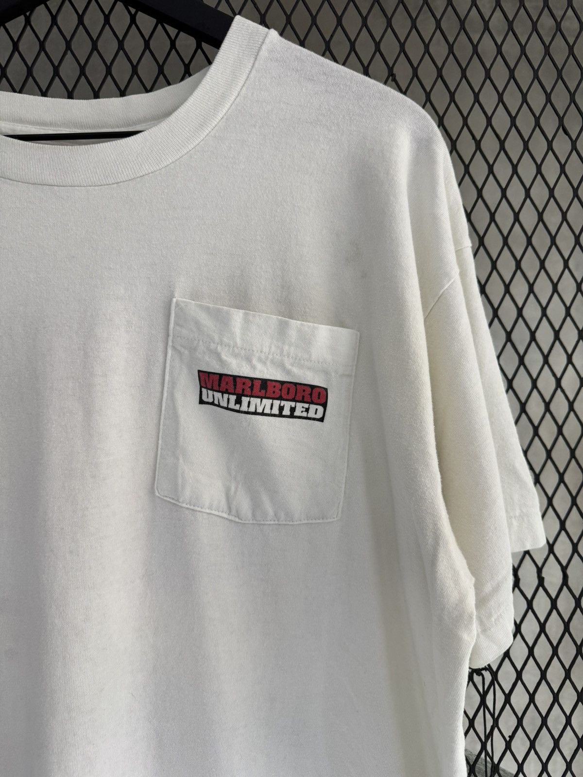 Marlboro Vintage 1996 Marlboro Pipestone Pass Pocket Tee Size US XL / EU 56 / 4 - 2 Thumbnail