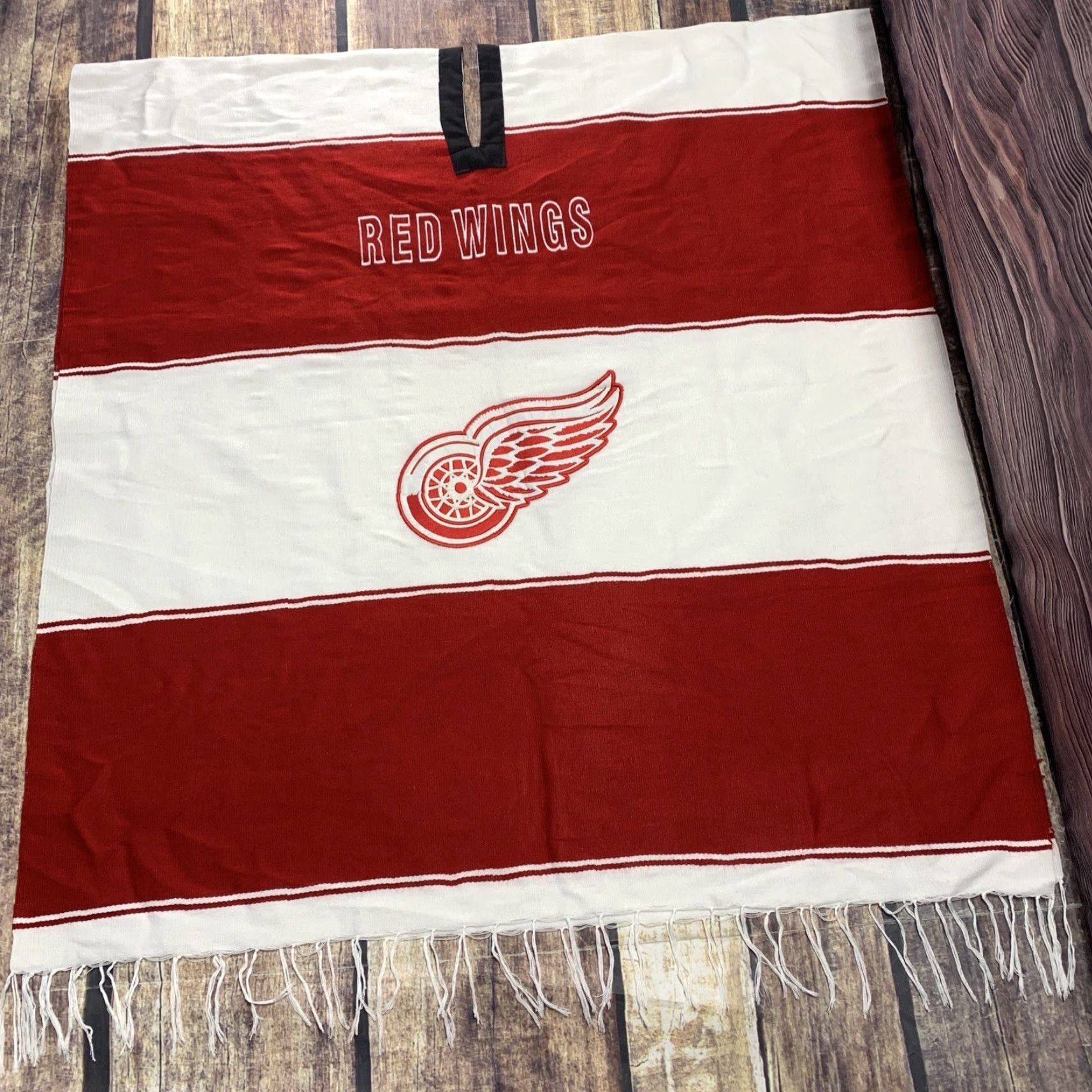 Vintage Detroit Red Wings NHL Pullover Poncho Blanket Woven Embroidered One Size Unisex Adults Carded Red Knit Blanket Pullover Winter Spring Fall Mens Womens Size ONE SIZE - 2 Thumbnail