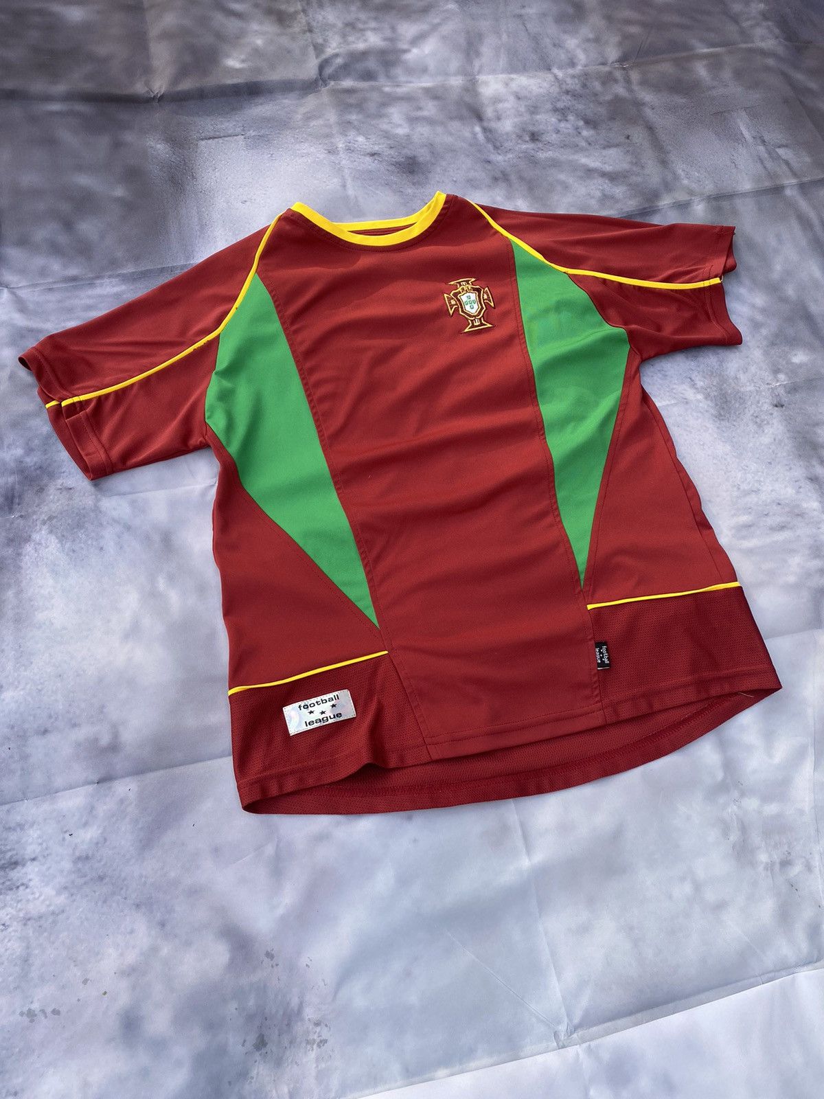 Vintage Vintage Portugal 2002-04 Home Football Soccer Jersey Figo #7 Size US M / EU 48-50 / 2 - 2 Thumbnail