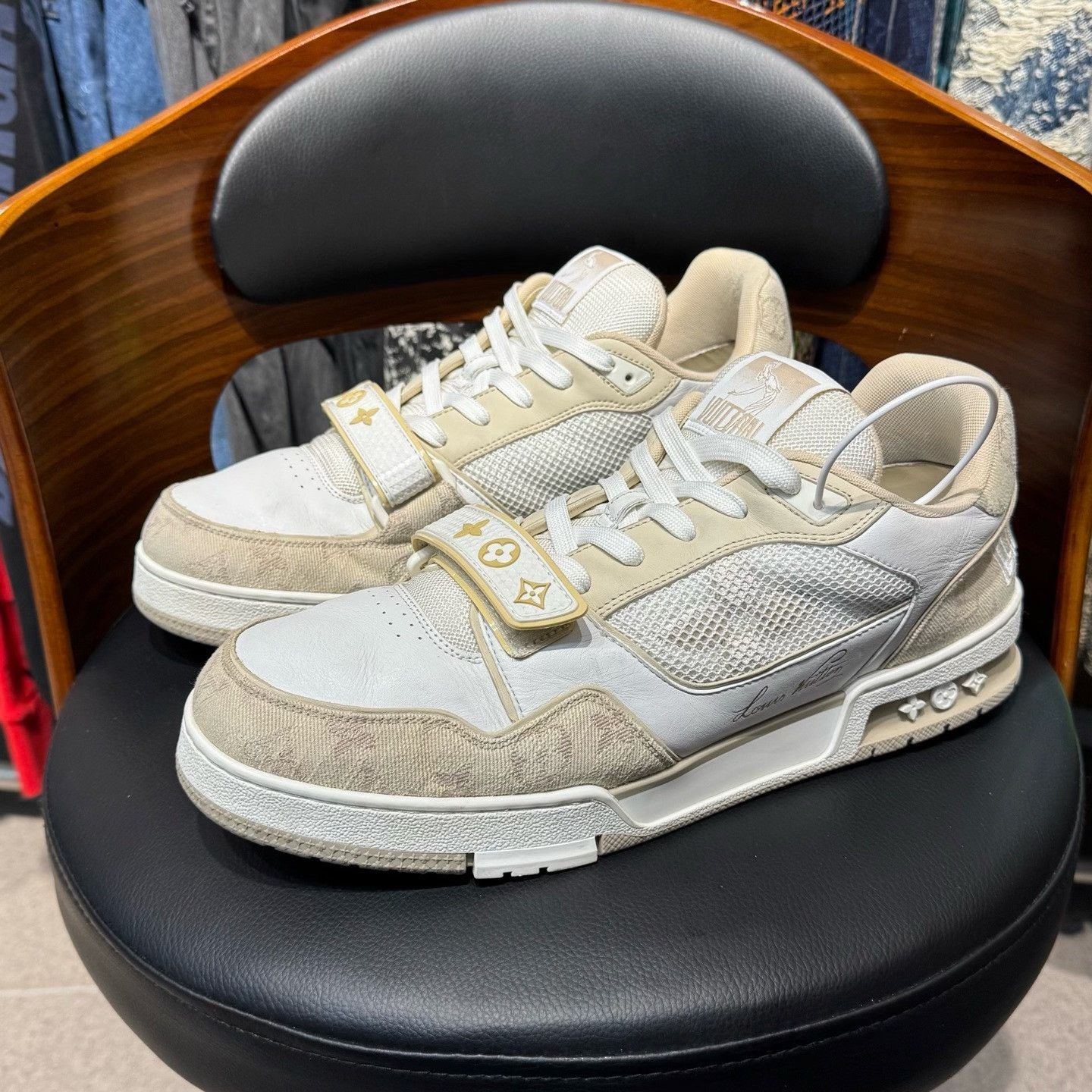Louis Vuitton Louis Vuitton Training Beige Lowtop Sneakers 44 Men Size US 10.5 / EU 43-44 - 1 Thumbnail