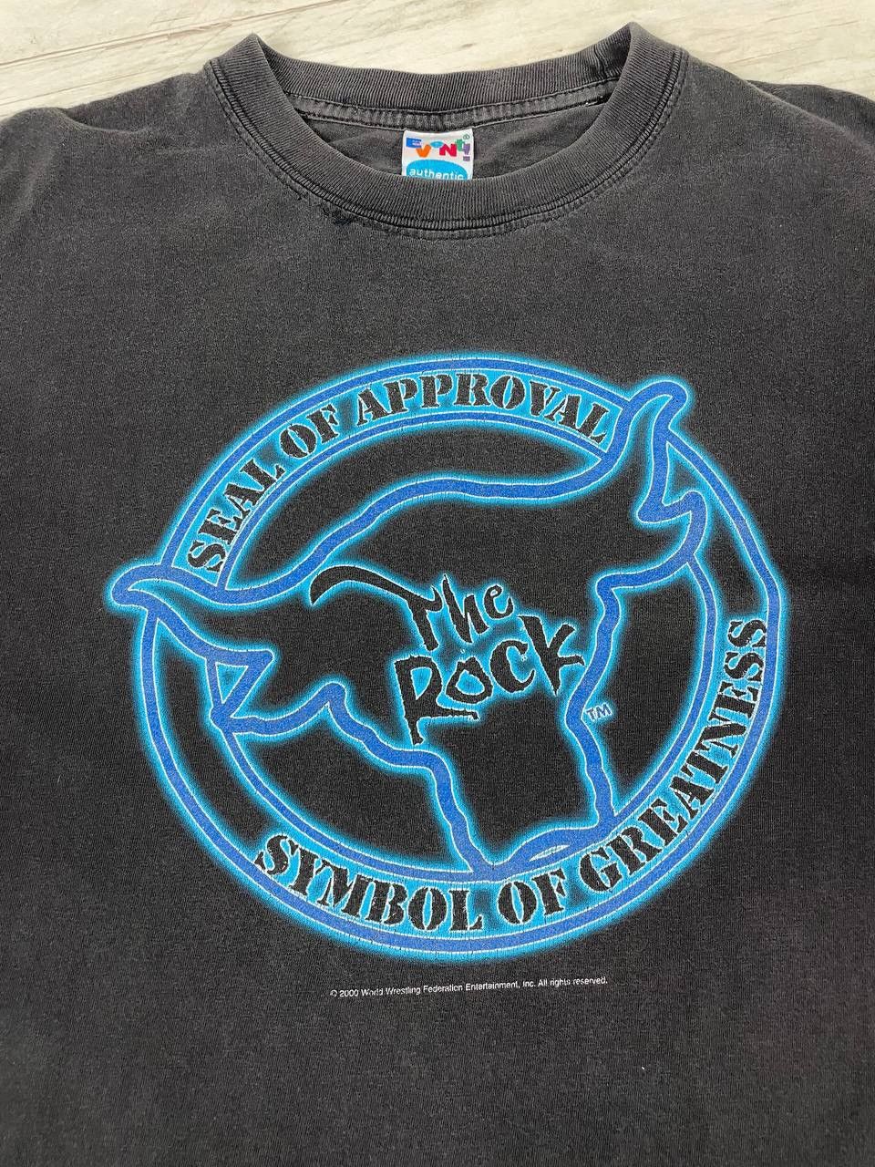 WWE Vintage WWF WWE The Rock Wrestling 2000 T Shirt Size US L / EU 52-54 / 3 - 14 Thumbnail