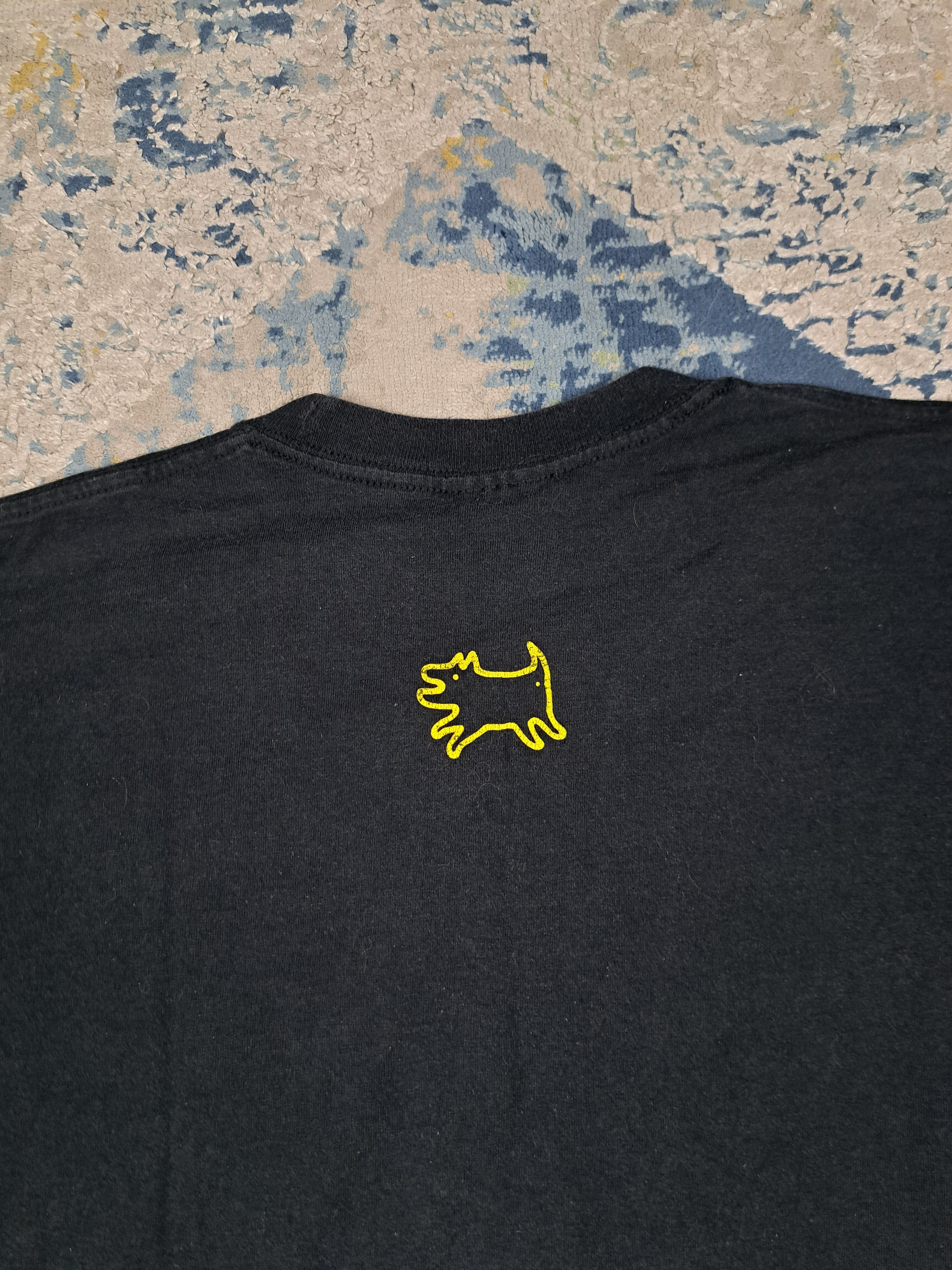 Vintage Vintage 00s 'Mida Oll? Whats Up' Keith Haring Art Style Tee Size US M / EU 48-50 / 2 - 4 Thumbnail