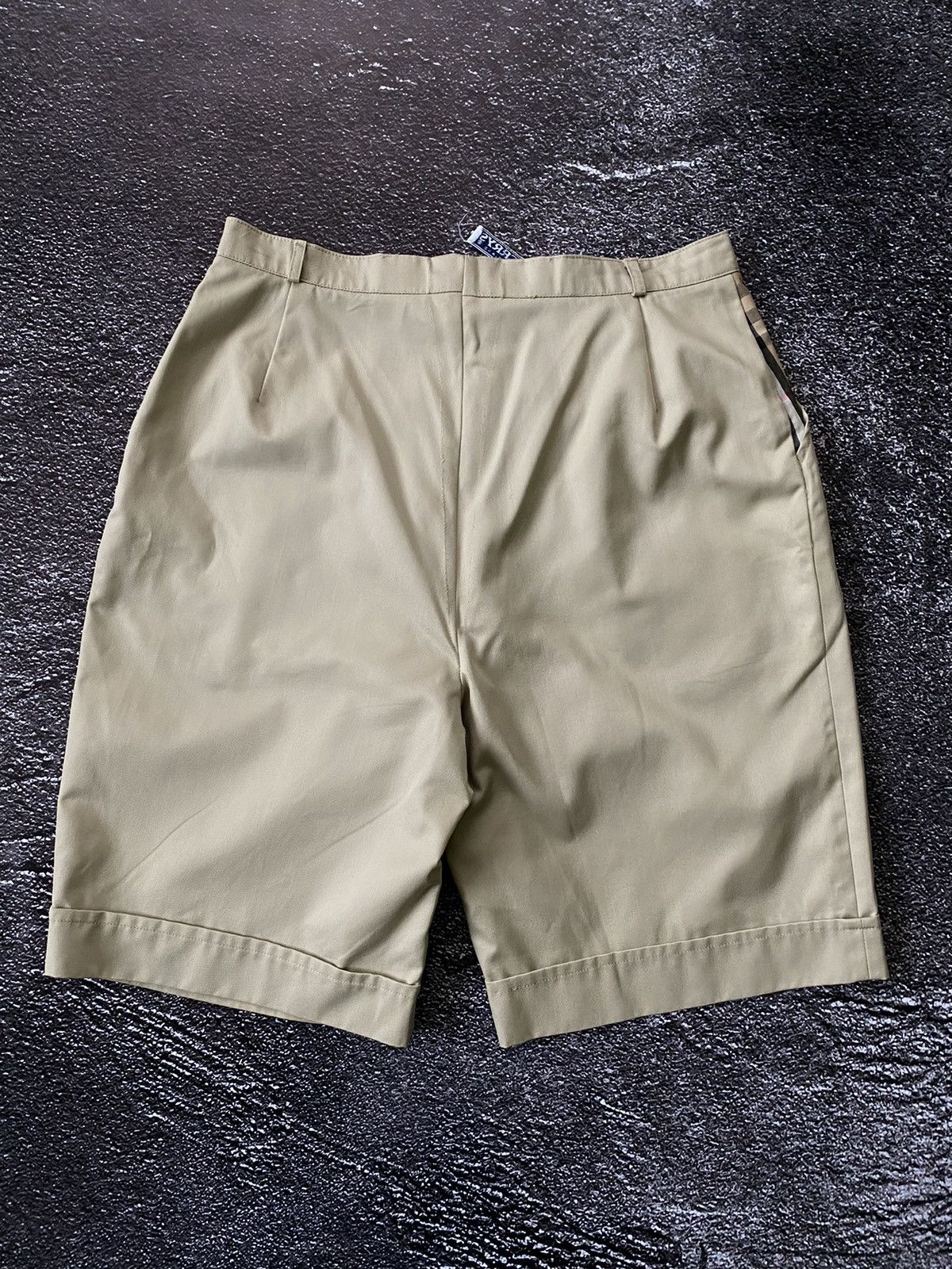 Burberry Vintage Burberrys Beige Nova Check shorts Size 34" / US 12 / IT 48 - 3 Thumbnail
