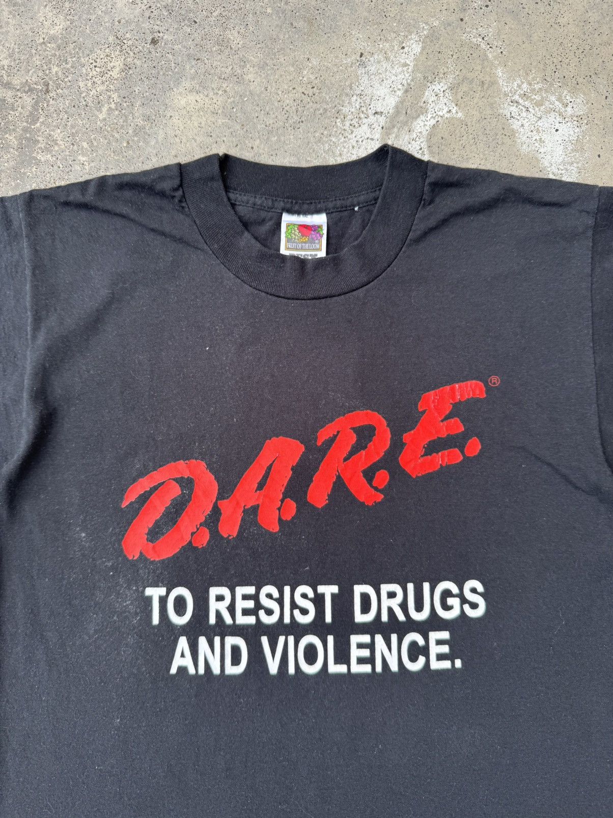 Vintage Vintage 90s D.A.R.E To Keep Kids Off Drugs Tee Size US M / EU 48-50 / 2 - 2 Thumbnail