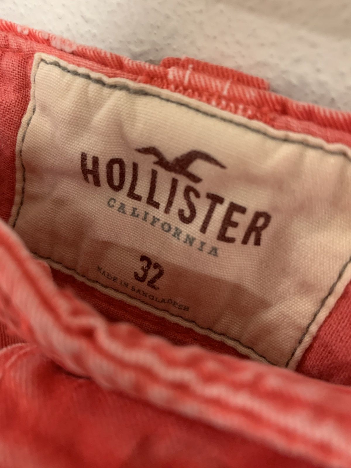 Hollister Early 2000”s Hollister red cargo shorts Size US 32 / EU 48 - 3 Thumbnail