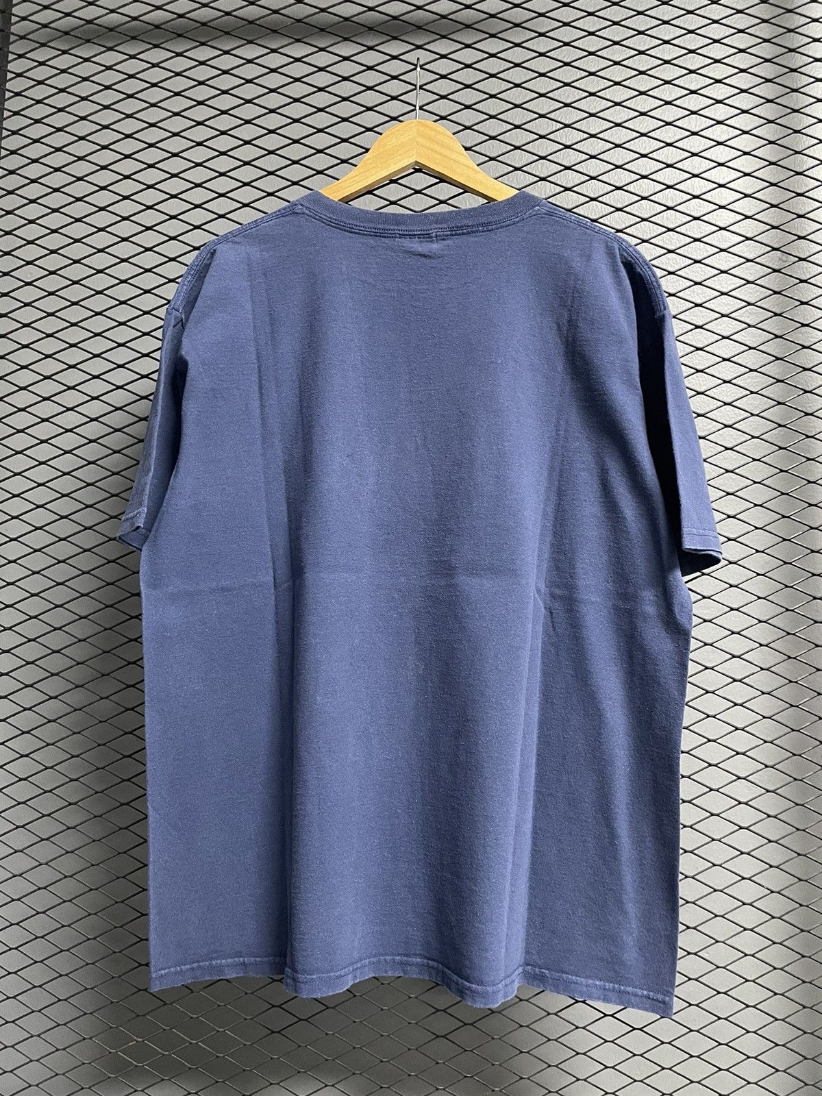 NBA × Vintage Vintage NBA Lebron James Coin T-Shirt. Size US XL / EU 56 / 4 - 2 Thumbnail