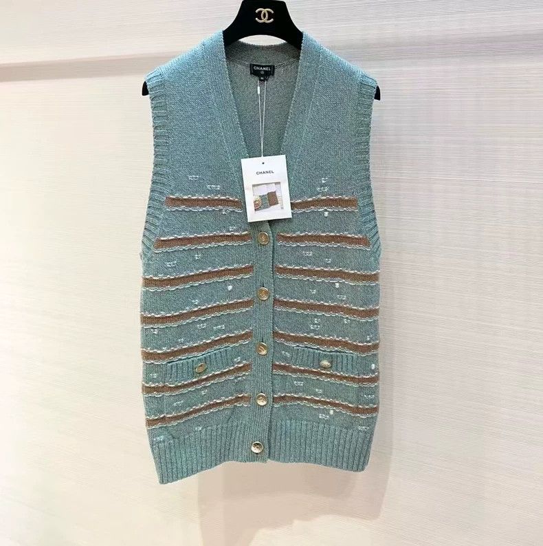 Chanel Chanel 24K cashmere knitted vest Size XXS / US 00 / IT 34 - 1 Thumbnail