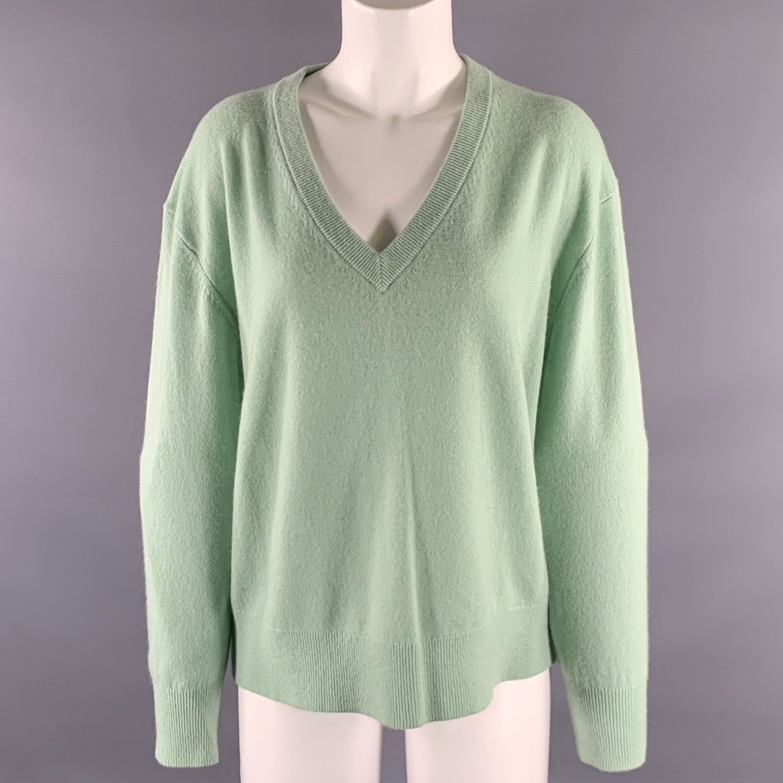 White + Warren WHITE + WARREN Size M Mint Cashmere V-Neck Sweater Size M / US 6-8 / IT 42-44 - 1 Thumbnail