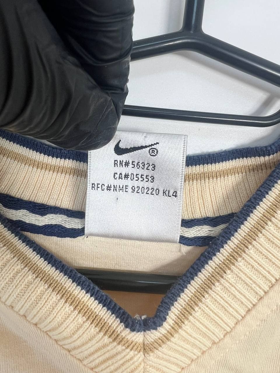Nike Nike vintage 90s beige center logo swoosh tee shirt size M Size US M / EU 48-50 / 2 - 2 Thumbnail