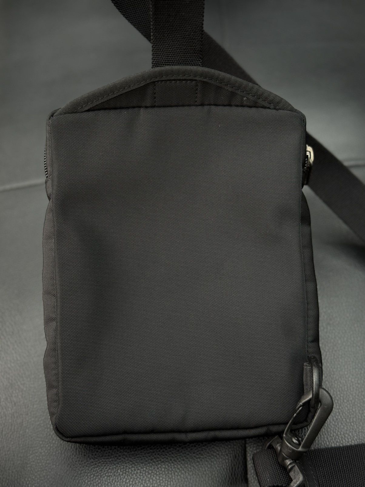 Balenciaga BALENCIAGA Explorer Shoulder Bag Black Unisex $1000 Retail Size ONE SIZE - 14 Thumbnail
