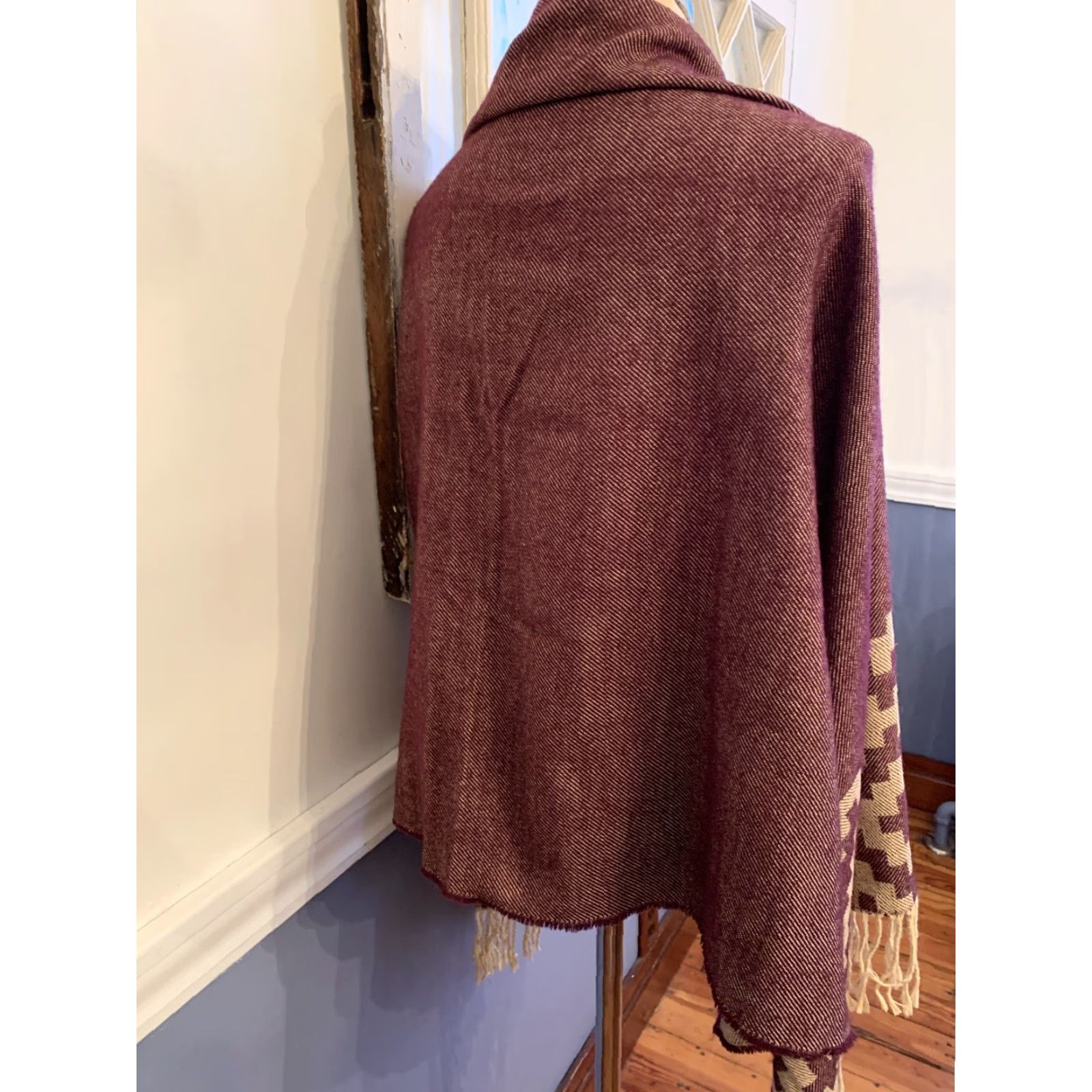 Vintage VINTAGE Fringed Reversible Print Shawl Wrap Scarf 64 x 29 Merlot Tan Shawl Wrap Women Brown Fringe Geometric Reversible Fall Winter Size ONE SIZE - 6 Thumbnail