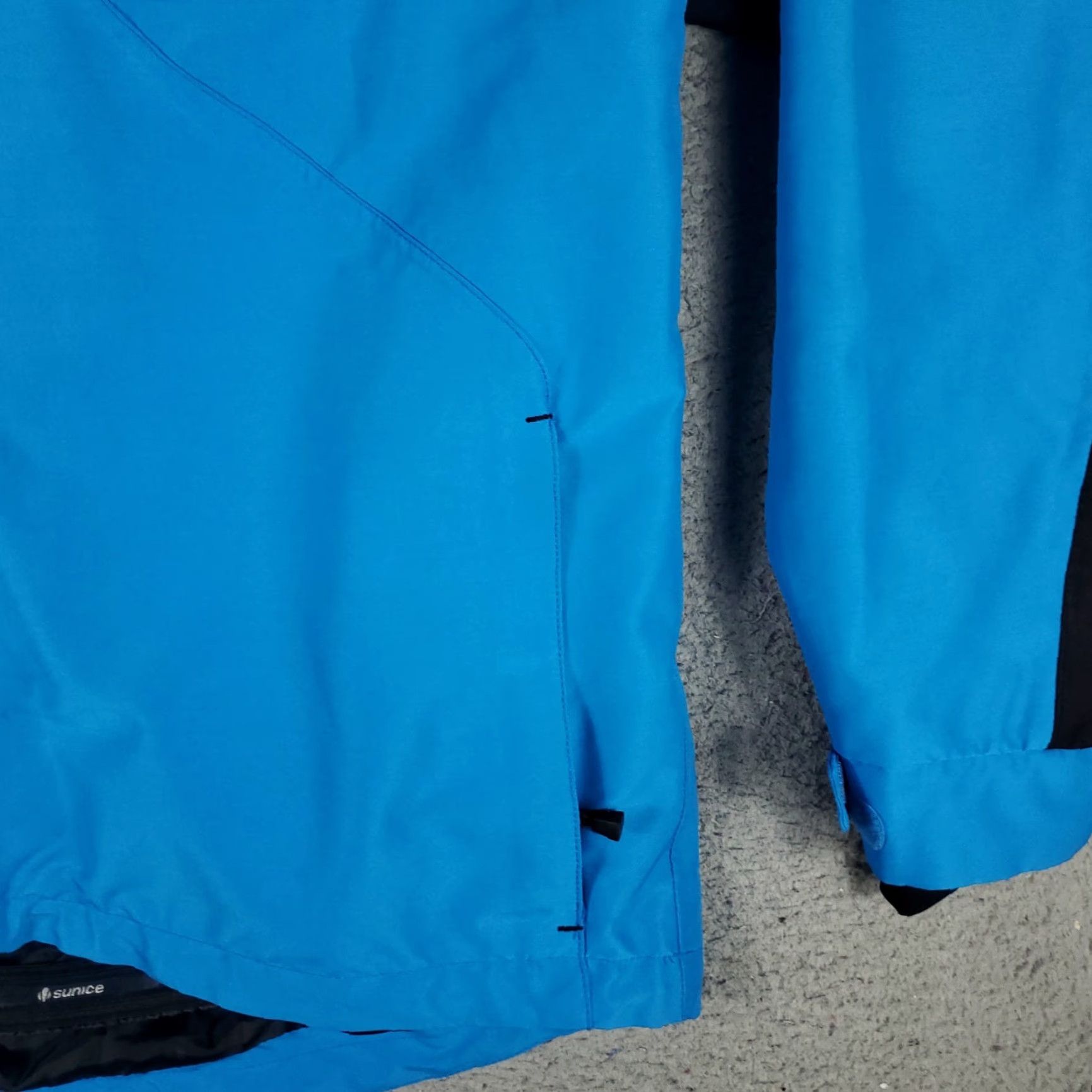 Vintage Sunice Jacket Mens Large Blue Full Zip Hooded Windbreaker Logo Zipper Pockets All Seasons Regular Outdoor Sports Fall Spring Summer Winter Size US L / EU 52-54 / 3 - 6 Thumbnail