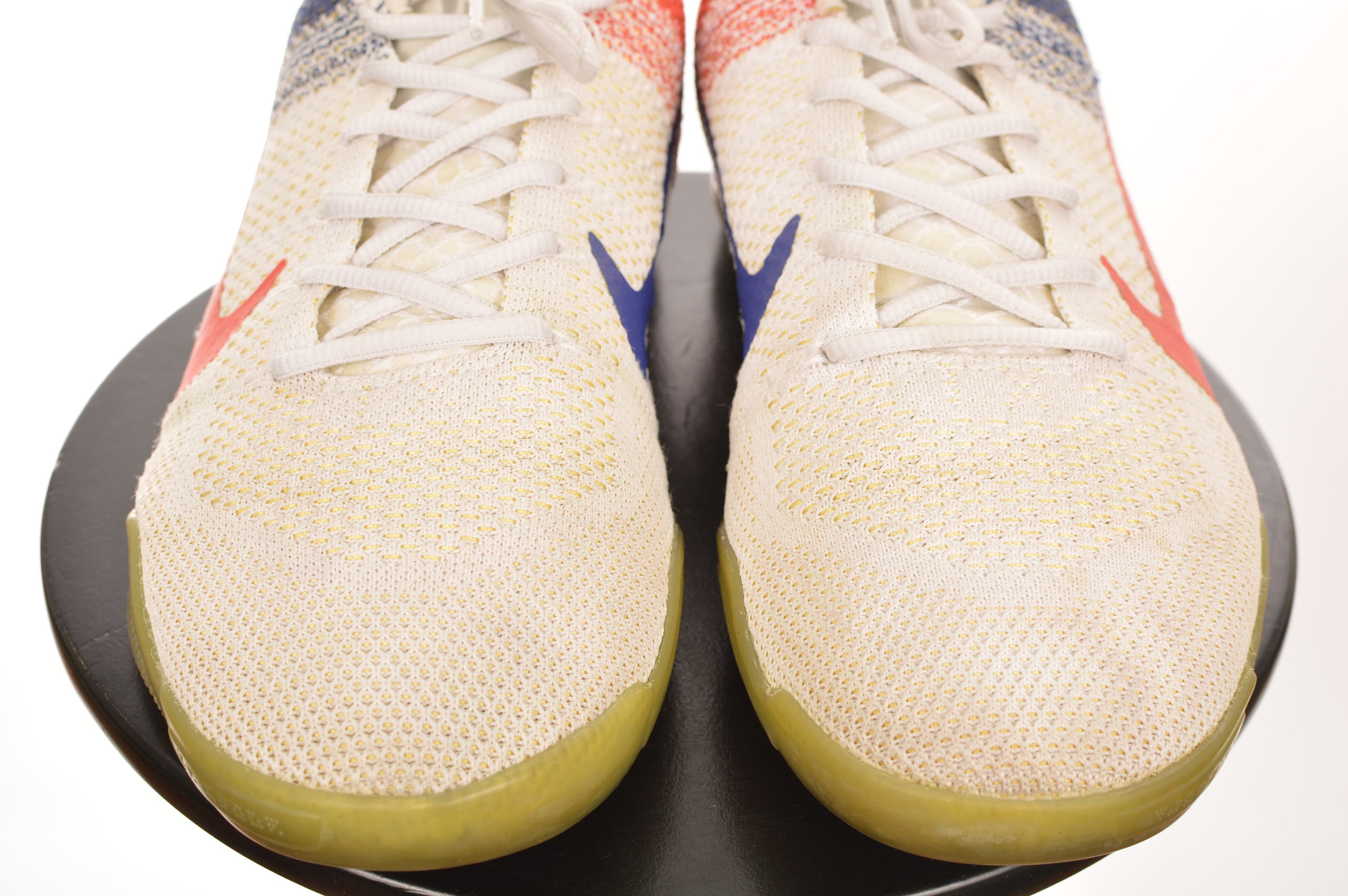 Nike Nike Kobe 11 Elite Low Olympic USA Sneakers Size US 11 / EU 44 - 2 Thumbnail