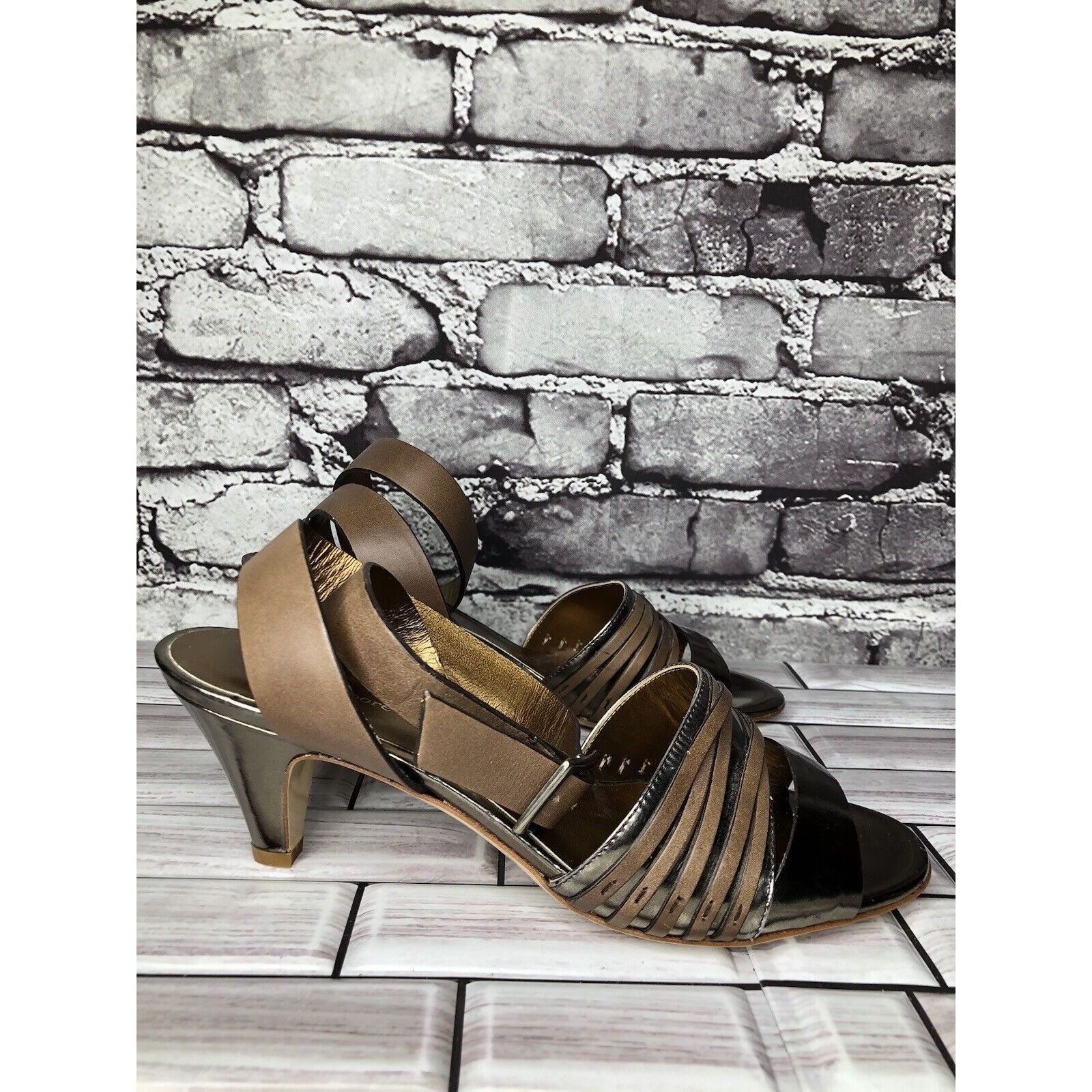Other Nanette Lepore Silver Patent Brown Leather Ankle Straps Heel Size US 7.5 / IT 37.5 - 3 Thumbnail