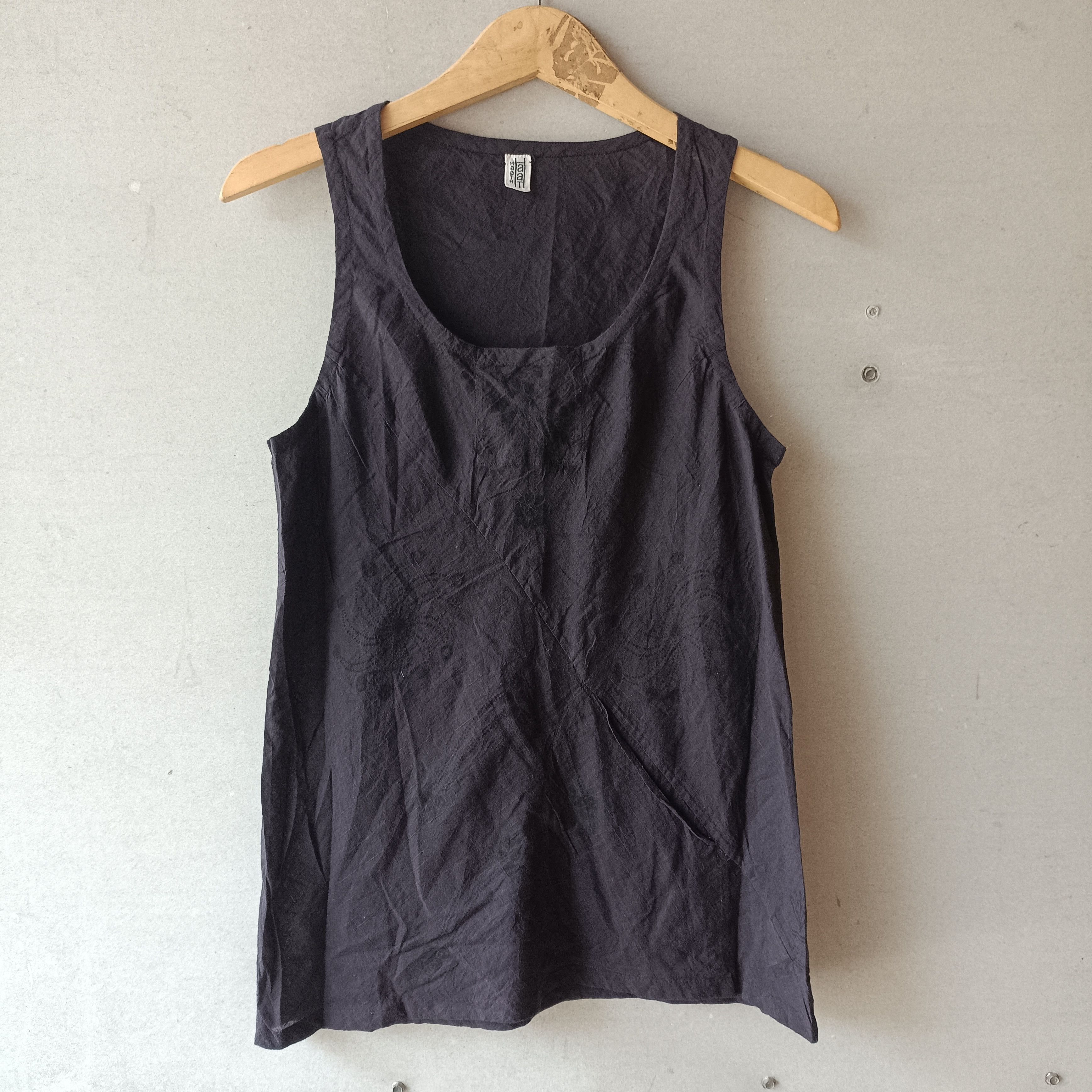 Issey Miyake HaaT Sleeveless HA