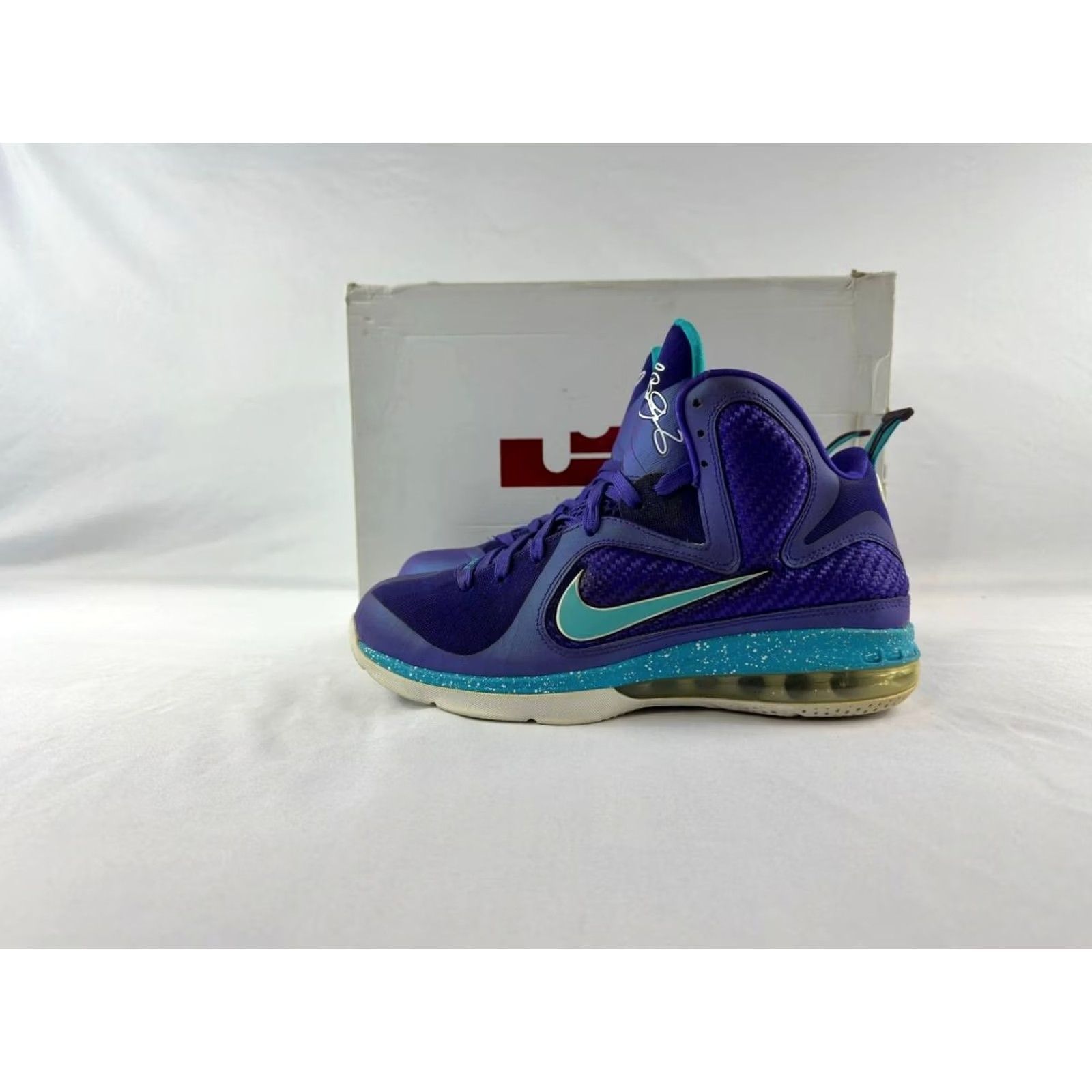 Nike Nike LeBron 9 Sneaker Purple 2012 469764-500 Men's Size 9 Size US 9 / EU 42 - 4 Thumbnail